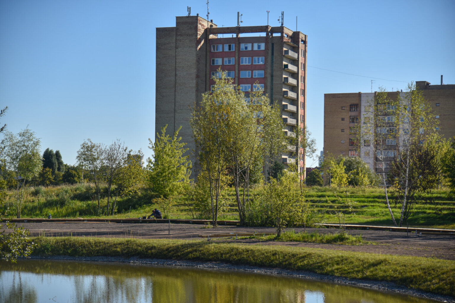 Šiųmetės vasaros pabaiga turėjo tapti įvykiu Panevėžiui – pietinėje miesto dalyje planuota atidaryti vienintelį tokį Lietuvoje Eglės – žalčių karalienės parką.