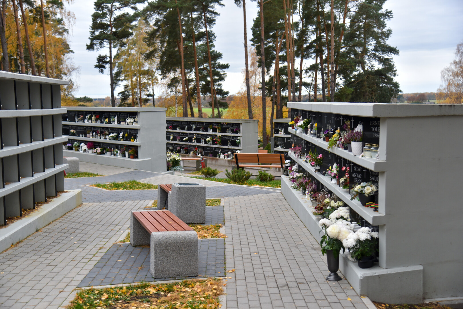 Panevėžio kolumbariumas gali pradėti greitai pildytis, nuo lapkričio 1-osios panaikinus 550 eurų mokestį už nišą jame. P. ŽIDONIO nuotr.