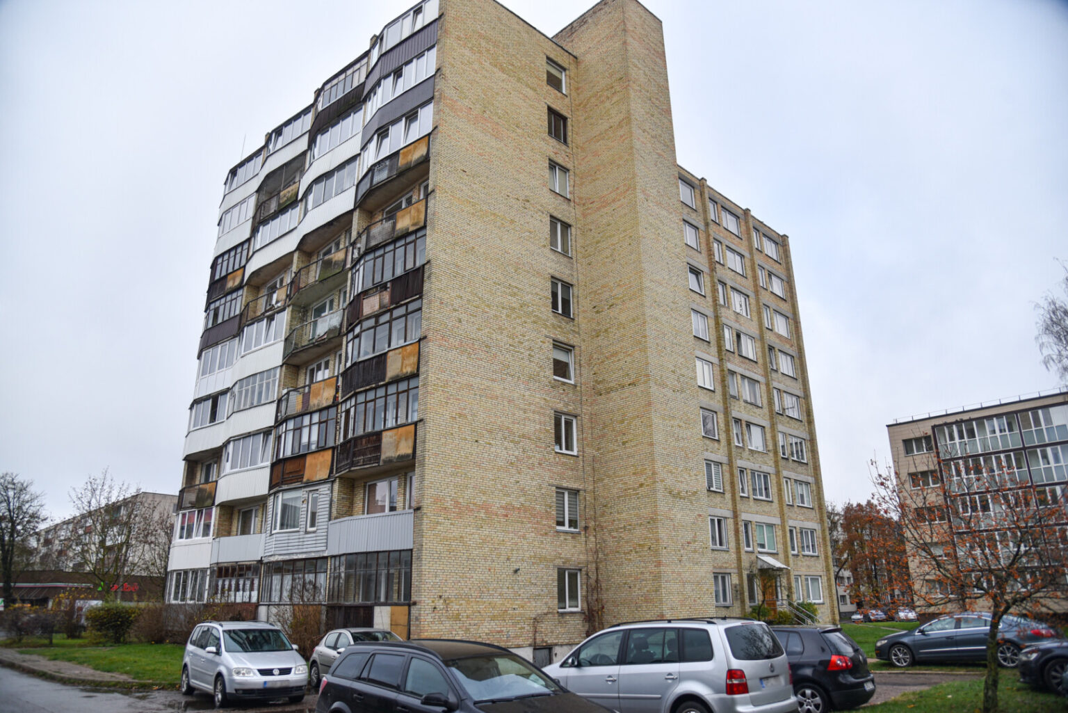 Panevėžyje ne vieno daugiabučio bendrijos pirmininkė, įmonės Panevėžio butų ūkio inžinierė Vitalija Valkūnienė vėl varsto teismų duris.