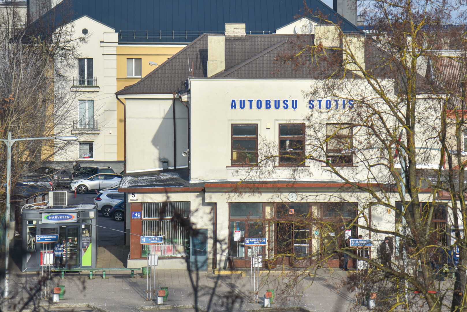 Statant autobusų stotį į pagalbą teks ateiti ir archeologams. Jie turės atsakyti, ką iš tiesų viename sklypo kampe aptiko statybininkai – tiesiog suverstas statybų atliekas ar vertingą istorinę žinutę. P. ŽIDONIO nuotr.