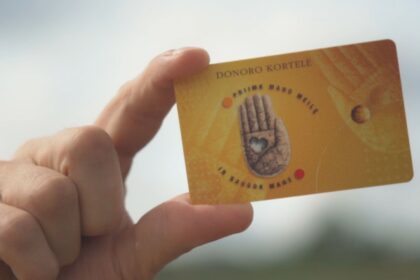 Lietuvoje planuojant keisti organų donorystės modelį, Lietuvos nacionalinio transplantacijos biuro komunikacijos atstovė Ieva Abromavičienė pažymi, kad šiuo metu net trečdalis Lietuvos gyventojų nesutinka paaukoti savo organų.