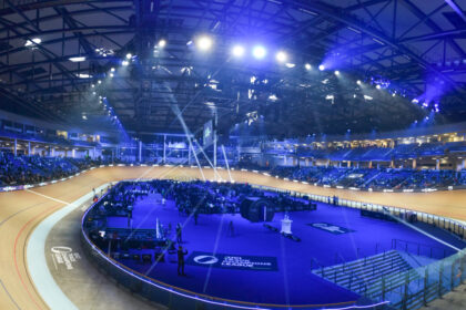 Lapkričio viduryje tradiciškai minima Gineso rekordų diena, siekiant pagerbti visus pasiektus pasaulio rekordus ir paskatinti žmones siekti naujų aukštumų.