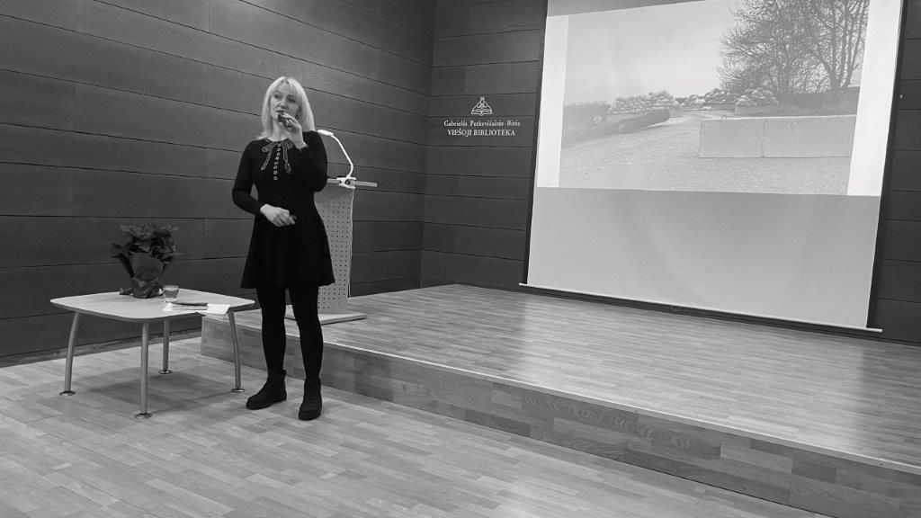 Žiūrovams papasakotoje S. Diduch istorijoje – sudėtinga kelionė į Lietuvą, tik instinktus paliekanti karo siaubo apimto žmogaus baimė, sugriauta ateitis, svajonės, ramybė, užtikrintumas, tarpusavio ryšiai. Perkainotos vertybės ir paprastos kasdienio gyvenimo akimirkos. J. Žilytės nuotr.