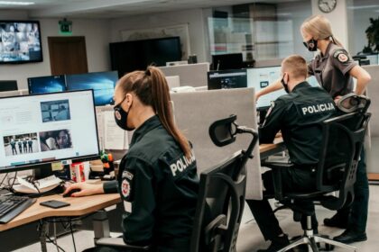 Pernai šalyje fiksuotas draudžiamos simbolikos atvejų skaičiaus augimas, LRT radijui sakė Policijos departamento Viešosios policijos valdybos viršininkas Mindaugas Akelaitis.