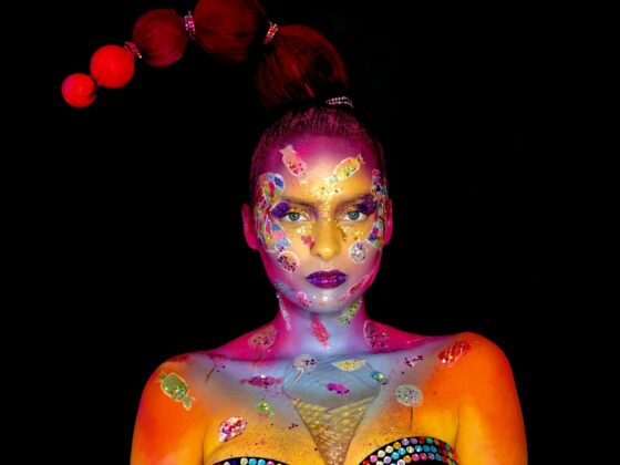 Pasak įspūdingus piešinius kuriančios G. Marcinkevičiūtės, tapyti ant kūno kur kas sunkiau nei ant balto popieriaus lapo. Asmeninio archyvo nuotr.