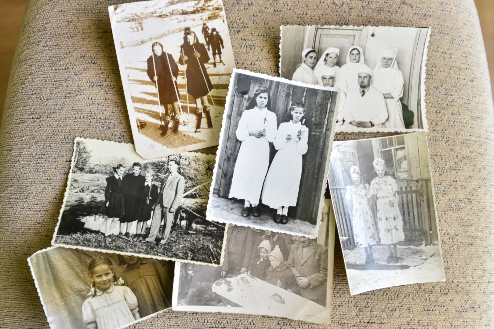 Buriatijoje-Mongolijoje praleistą vaikystę panevėžietei primena fotografijos, bylojančios ir apie gyvenimo džiaugsmus, ir apie mirtį. ASMENINIO ARCHYVO nuotr.