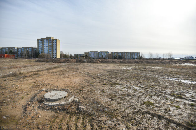 Nekilnojamojo turto rinkos žinovai teigia šioje vietoje tebematantys prekybos ir pramogų centrą. P. Židonio nuotr.