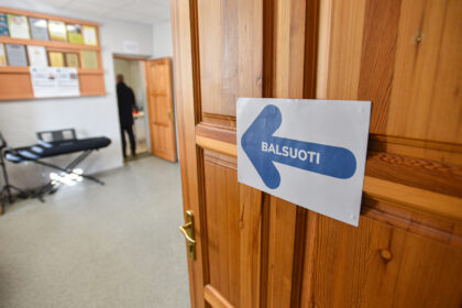 Panevėžio rajono gyventojai kartu su dar 33 Lietuvos savivaldybių rinkėjais šiandien renka žmones, kuriems ateinančius ketverius metus patikės valdžios vadeles. Tačiau ir antrajame ture kraštiečiai išlieka pasyviausiais balsuotojais visoje šalyje.