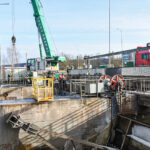 Rekonstruojamoje Panevėžio „Ekrano“ užtvankoje montuojami nauji jos įrenginiai.