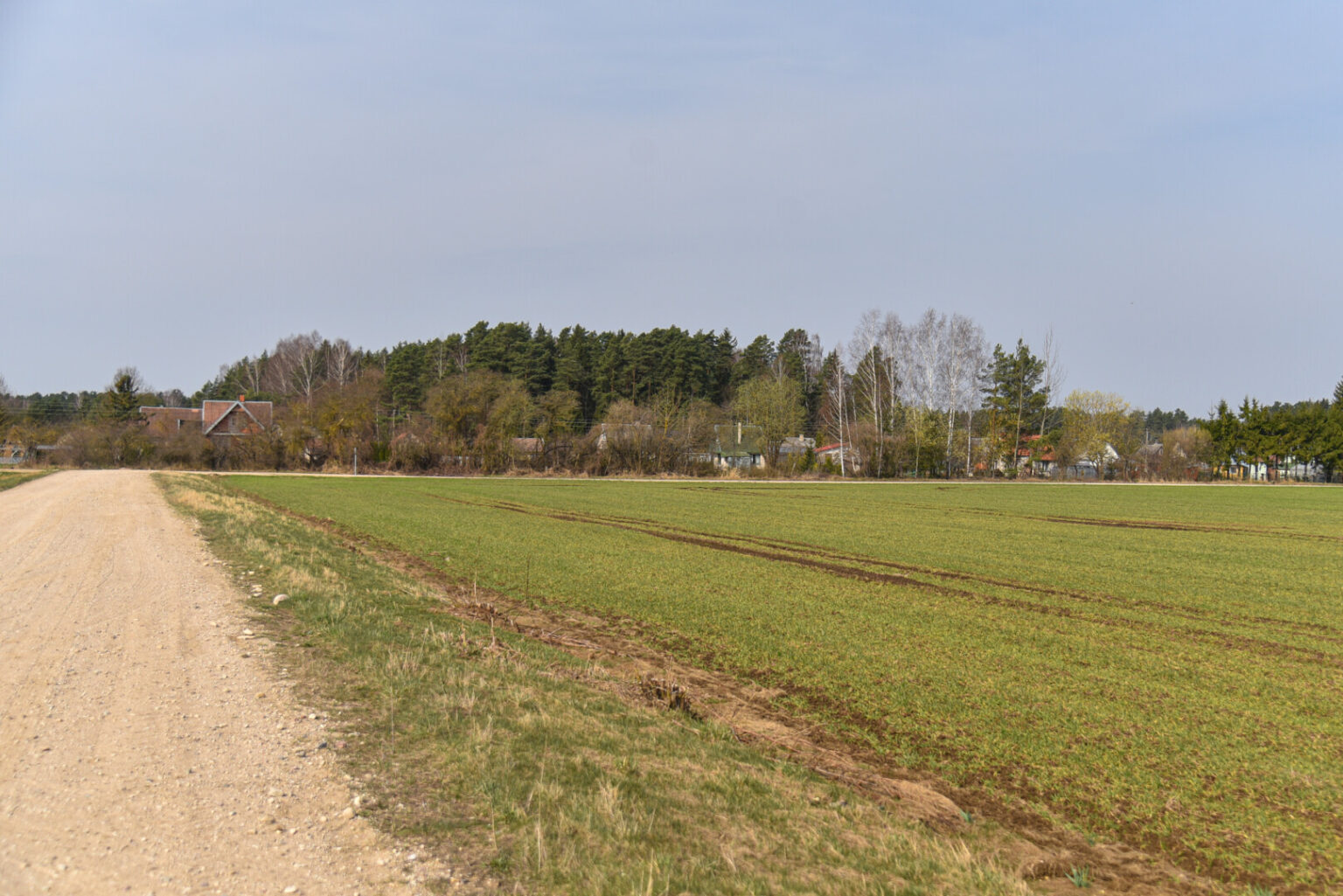 Karsakiškio seniūnijoje dviejų sodininkų bendrijų gyventojai apstulbo išgirdę, kad jų pašonėje planuojamas smėlio ir žvyro karjeras.