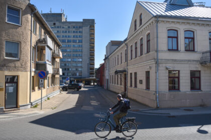 Maskvos vardu Panevėžyje vadintai gatvei suteikus garbingai kovojusio Bataliono vardą, netrukus čia ir pirmoji miesto spaustuvė atsidarė, o joje prieš 99-erius metus laikraštis „Panevėžio balsas“ pradėtas leisti.