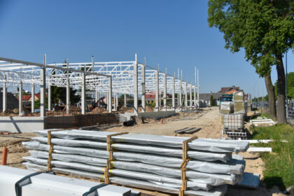 Ilgą laiką apleista dykviete buvusiame sklype prie vienos pagrindinių Panevėžyje Vilniaus gatvės dar šiais metais planuojama atidaryti naują prekybos centrą.