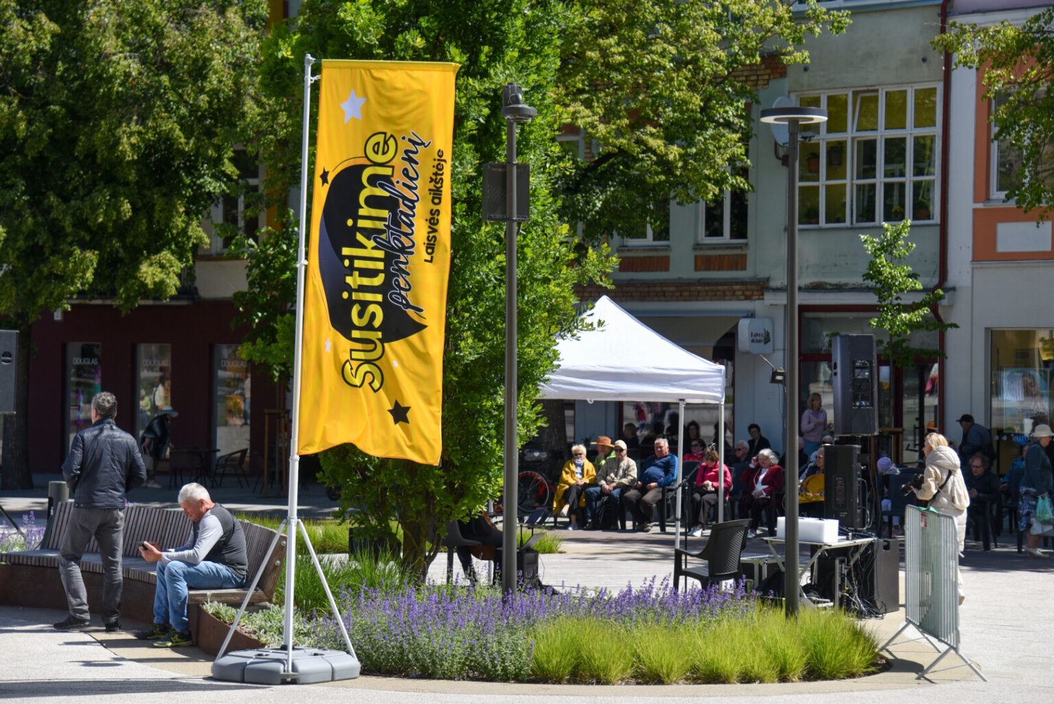Panevėžyje prasideda penktadieninių pasimatymų Laisvės aikštėje sezonas.
