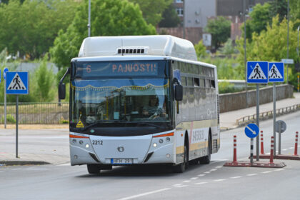 Panevėžiečiai nežino, ar juoktis, ar verkti: net toks paprastas dalykas kaip kelionės miesto autobusais juos verčia pasijusti nevykėliais.