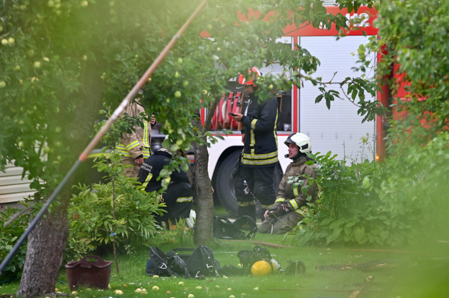 Šiandien 15.51 val. Bendrajame pagalbos centre skubios pagalbos tarnybų ryšio numeriu 112 gautas pranešimas apie tai, kad Panevėžio raj., Panevėžio sen., Tičkūnų k. Gandrų g. dega namas atvira liepsna, viduje gali būti žmonių.