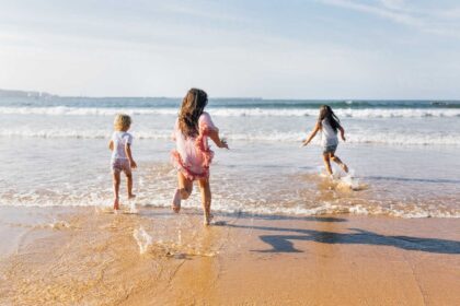 Tautiečių atostogos Turkijoje, Egipte ar po Viduržemio jūros saule jau seniai nebekelia nuostabos.