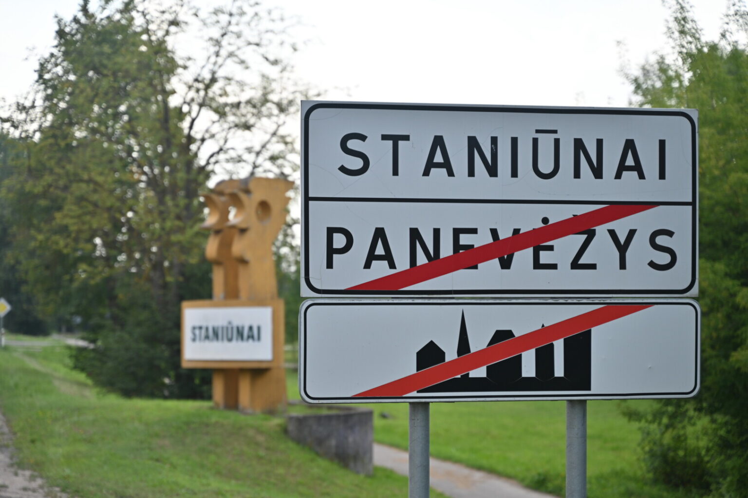 Ką bendro Staniūnų gyvenvietė turi su gaidžiais? Ar jūs tikrai norite gyventi gaidyne?