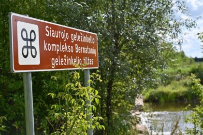 Per Panevėžio rajoną besidriekiantis kultūros paveldo vertybe pripažintas siaurukas atsidūrė varžytynėse.