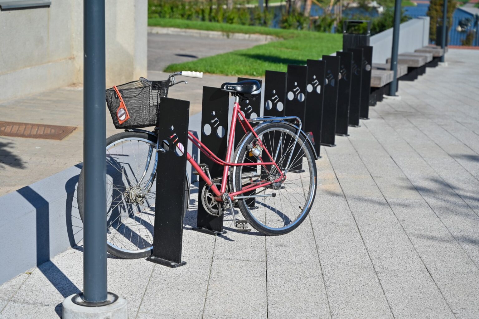 Panevėžyje minint Tarptautinę dieną be automobilio, ne vienas užkietėjęs vairuotojas į darbą keliavo dviračiais ar miesto maršrutiniais autobusais, penktadienį visus keleivius vežusiais nemokamai.