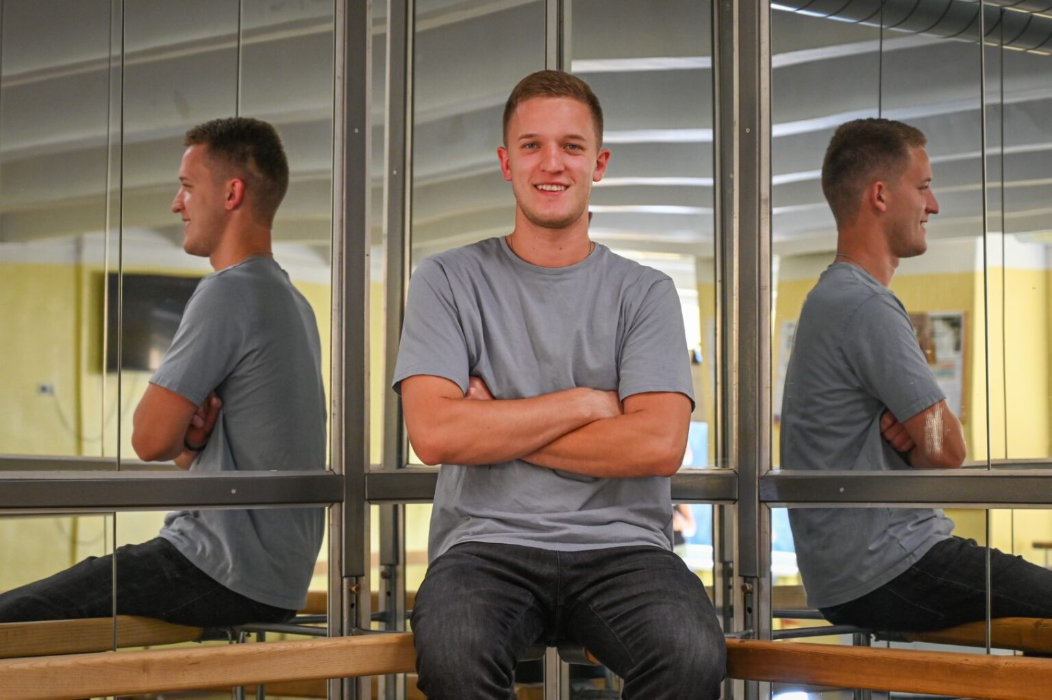 Panevėžietis Lukas Bakanauskas planavo tapti transporto inžinieriumi, bet paskutinę minutę apsisprendė ateitį susieti su tautinio šokio choreografija.