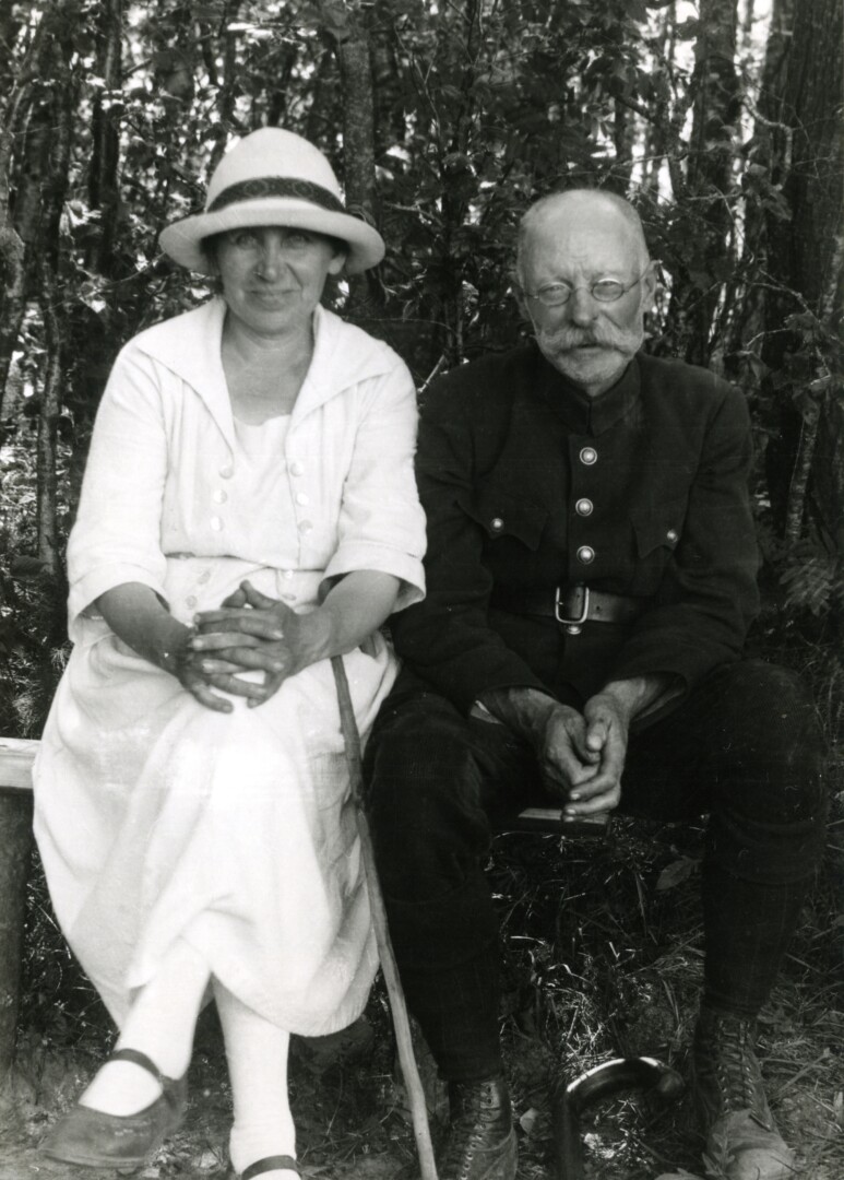 Emilija ir Vladas Putvinskiai. 20 a. 3 deš. KELMĖS KRAŠTO MUZIEJAUS rinkinių nuotr.