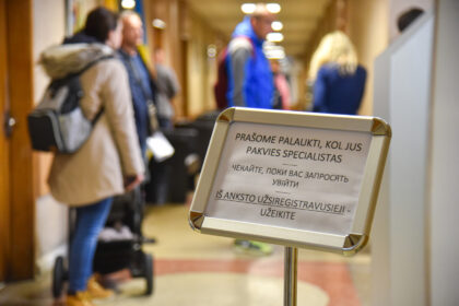 Prasidėjus šildymo sezonui, gyventojai jau užvertė savivaldybes prašymais skirti kompensacijas už šildymą ir karštą vandenį.