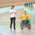 Zarasietis Marius Montikas balansuodamas ant dviejų neįgaliojo vežimėlio ratų per beveik 6 val. nuvažiavo 24 km 31 m atstumą.