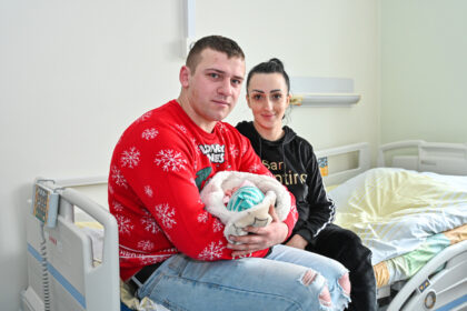 Nutilus fejerverkams, pasaulį pasveikino pirmieji metų naujagimiai.