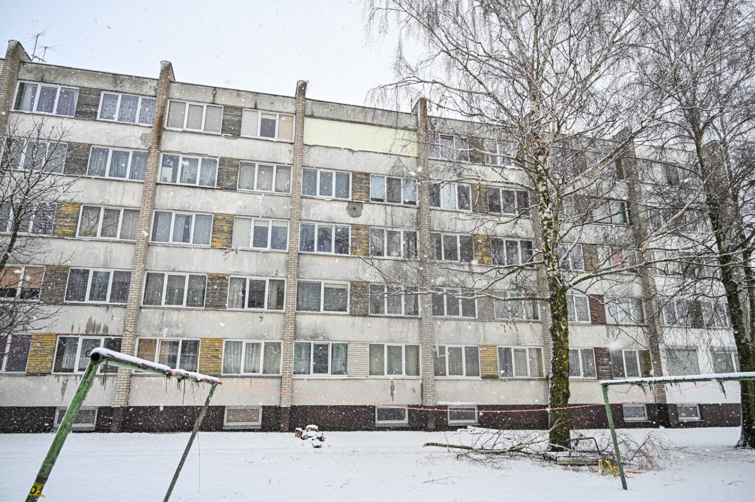 Einant trečiai savaitei po sausio 21-osios sprogimo Nemuno gatvės 14-ajame daugiabutyje, ne tik jo, bet ir kaimyninio namo gyventojų vis dar neapleidžia patirtas išgąstis.