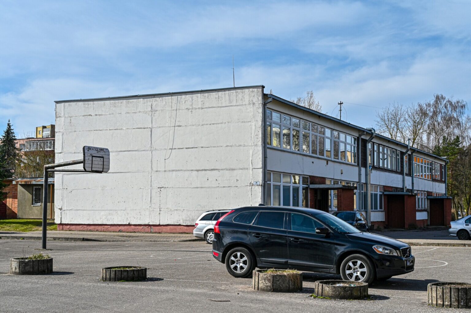 Panevėžio policijai prieš daugiau nei metus persikėlus į naujas modernias patalpas Beržų gatvėje, jos ištuštėjusiems pastatams Turto bankas imasi ieškoti naujų šeimininkų.