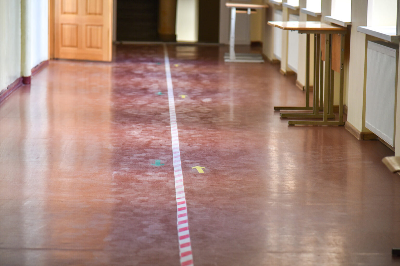 Panevėžio rajono kai kurių gimnazijų vadovams pastarosiomis dienomis tenka dirbti psichologais – raminti tėvus, išgąsdintus politikų paskleistos informacijos apie uždaryti pasmerktas mokyklas.