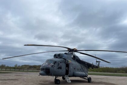 Iš Pajuosčio aerodromo Panevėžio pašonėje pirmadienio rytą pakilęs karinis sraigtasparnis į Kauno transplantacijos centrą išgabeno donoro organus – viltį toliau gyventi net keliems pacientams.