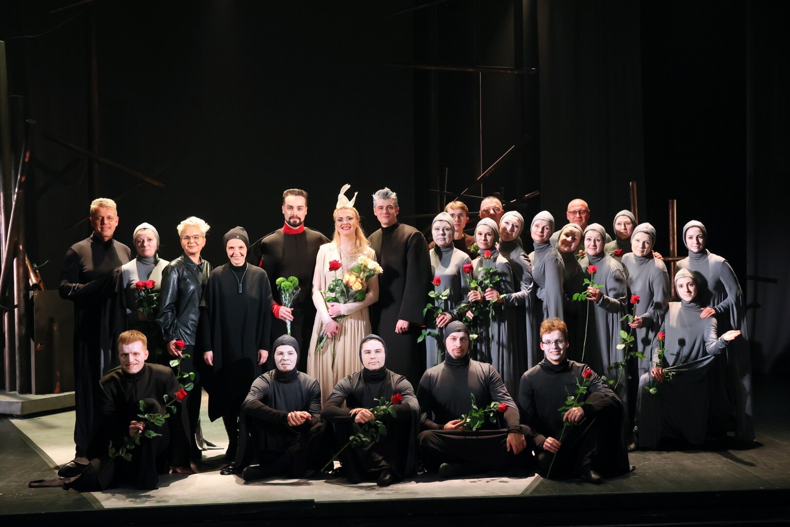 Panevėžio muzikinio teatro choras. G. Lukoševičiaus nuotr.