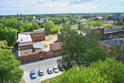 Kaip pranešė policija, palaikai rasti jau irimo stadijoje. Vyro, gimusio 1961 metais, kūnas aptiktas šeštadienio rytą prieš pat 8 val. Panevėžyje, Kranto gatvėje esančiame apleistame pastate.