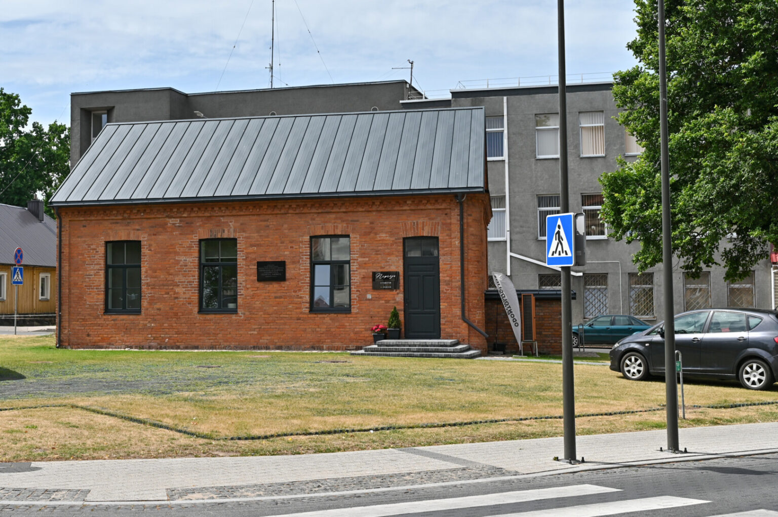 Pačiame Panevėžio centre, šalia buvusio NKVD-MVD-MGB būstinės pastato A. Smetonos gatvėje, archeologams neradus okupantų aukų kapų, o atkasus vien šimtamečius palaikus, paveldo specialistams teks taisyti istorinę klaidą ir šios vietos nebevadinti Sovietų Sąjungos teroro aukų kapaviete.