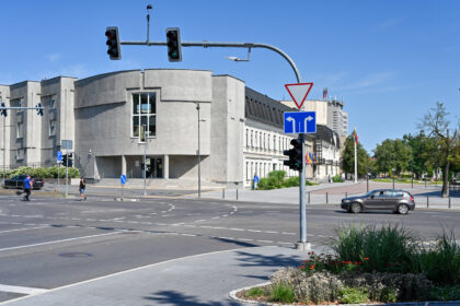 Per savaitę jau antrą kartą centrinėje miesto dalyje vairuotojų ir pėsčiųjų kantrybę bandė neveikiantys šviesoforai.