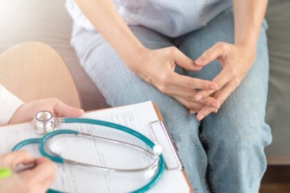 Panevėžio rajono savivaldybės taryba skyrė 4400 eurų paramą du nepilnamečius vienai auginančiai mamai, užkluptai agresyvaus, gydymui sunkiai pasiduodančio vėžio.