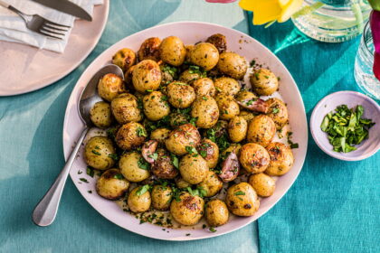 Bulves mes mėgstame dėl jų universalumo: ir košei, ir virtos, ir keptuvėje keptos, ir įvairiems patiekalams tinka.