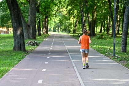 Per trejetą metų nuo Skaistakalnio parko rekonstrukcijos panevėžiečiai dar neįprato prie nevienodame lygyje įrengtų dviratininkų ir pėsčiųjų takų.