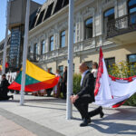 Panevėžiui švenčiant 521-ąjį gimtadienį, šiandien prie miesto Savivaldybės vyko iškilminga vėliavos kėlimo ceremonija.