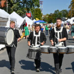Teisingumo ministrė Seimo narė Ewelina Dobrowolska siūlo netaikyti reikalavimo aptarnauti klientus valstybine lietuvių kalba laikinai mugėse prekes parduodantiems asmenims.