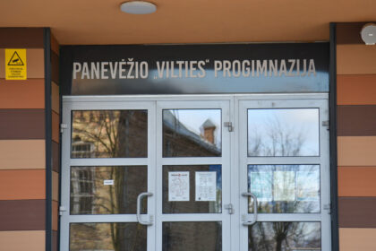 Panevėžio mokyklų valgyklose pradedama diegti atsiskaitymo negrynaisiais pinigais sistema.