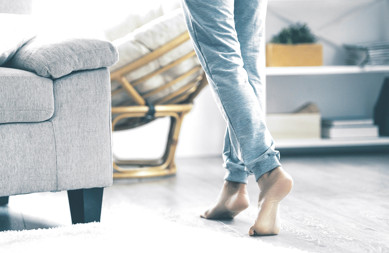 Kad vaikščioti basomis sveika, žinoma be galo seniai.