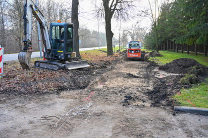 Ilgus metus dviračių entuziastų keiksnotas dviračių ir pėsčiųjų takas Velžio kelyje pagaliau sulaukė kelininkų.