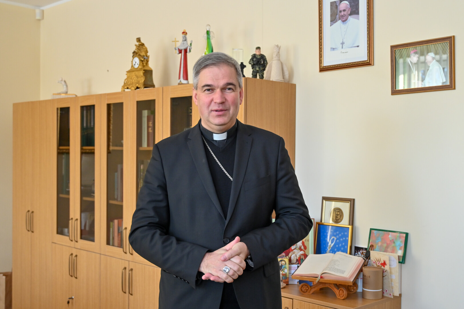 Panevėžio vyskupas Linas Vodopjanovas siūlo estrados koncertus rengti arenose ir stadionuose, bet ne bažnyčioje. P. ŽIDONIO nuotr.