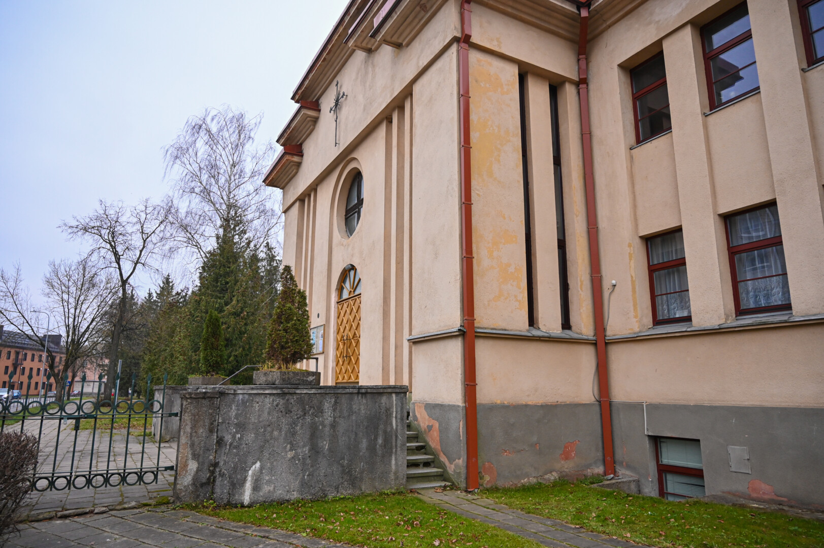 Svarstoma, kad panduso, palengvinsiančio patekimą į Marijonų koplyčią, statybos galėtų prasidėti atšilus orams. P. ŽIDONIO nuotr.