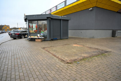 Spaudą ir autobuso bilietus spaudos kioskuose perkantys panevėžiečiai guodžiasi, kad tokiems Aukštaitijos sostinėje suskaičiuoti pakanka vienos rankos pirštų.