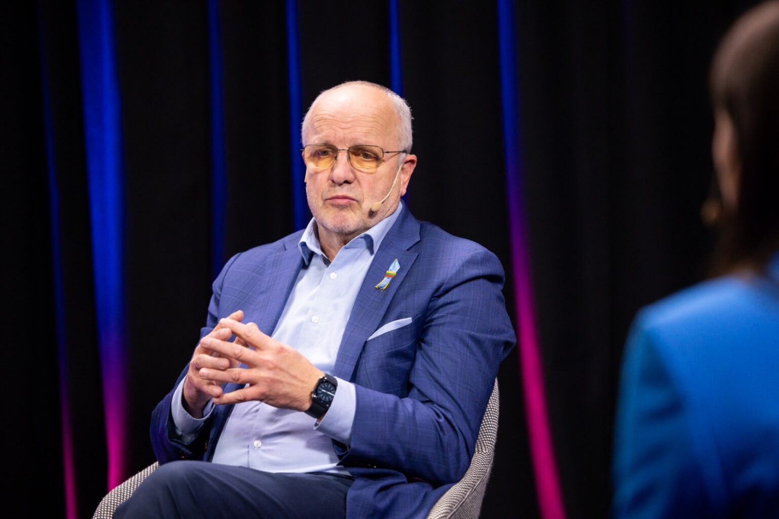 Lietuvos socialdemokratų partijos (LSDP) frakcijos parlamente atstovai, ketvirtadienį susitikę su policijos vadovybe ir pareigūnų profsąjungomis, teigė kritiškai vertinantys anksčiau pradėtas pertvarkas, jungiant ir stambinant policijos komisariatus. Anot socdemų, susitikimo metu sutarta dėl būtinybės išsaugoti komisariatus regionuose.