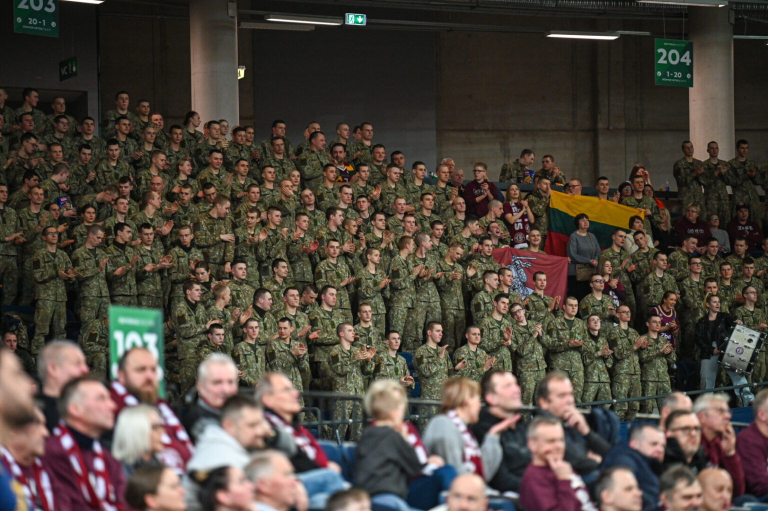 Vos daugiau kaip prieš tris mėnesius nusprendę apkarpyti nemokamų kvietimų į „Kalnapilio“ arenoje vykstančias „7bet-Lietkabelio“ krepšininkų rungtynes skaičių, Panevėžio politikai pasipylus skundams planuoja grąžinti senąją tvarką.