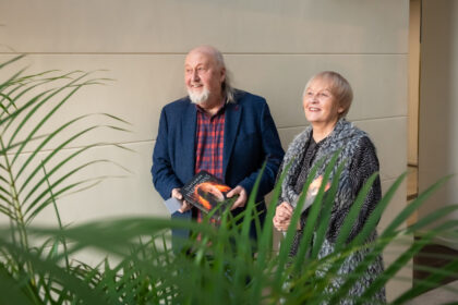 Panevėžio apskrities Gabrielės Petkevičaitės-Bitės viešojoje bibliotekoje pristatyta daugiau kaip 10 metų rašyta teatrologės Elvyros Markevičiūtės knyga „Įtariamas Padegimas“.